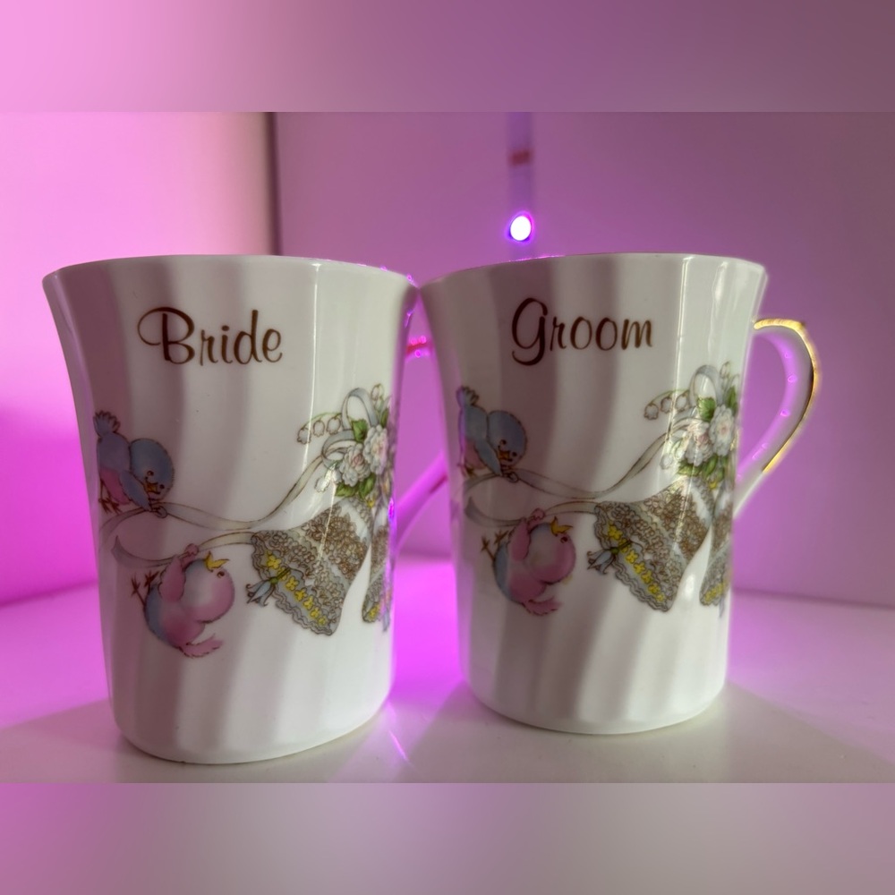 Vintage - Argyle bone china made in England.